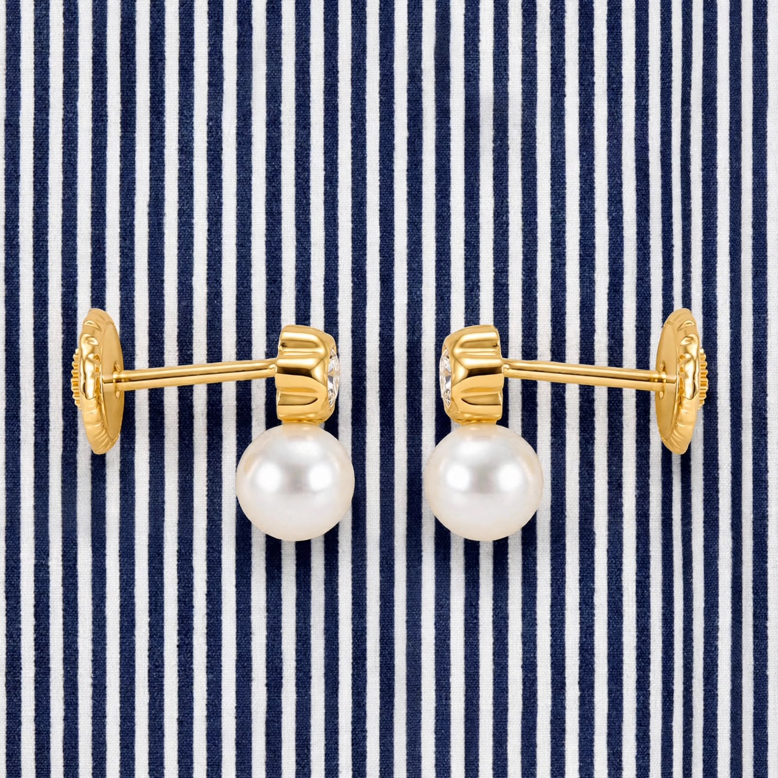 The pearl flowers studs